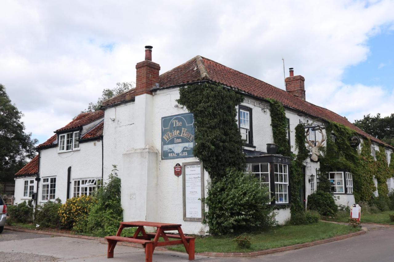 The White Hart Inn Tetford Экстерьер фото