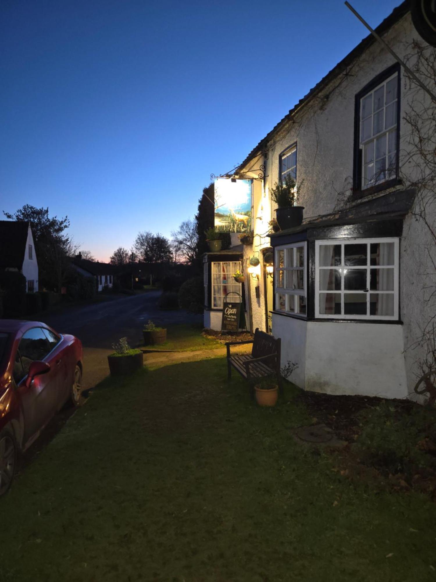 The White Hart Inn Tetford Экстерьер фото